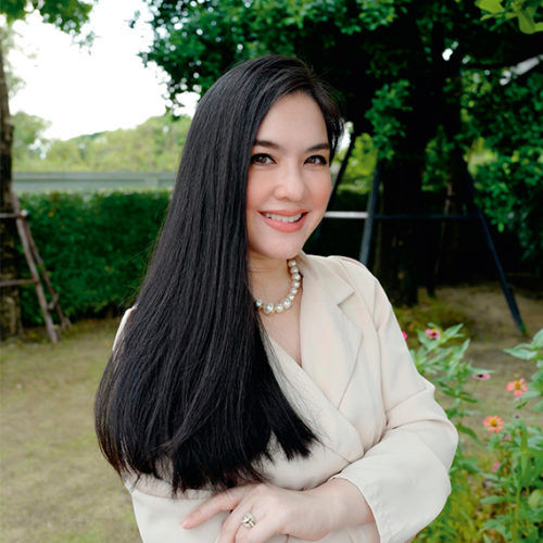 ชญาดา เศวตนันทน์