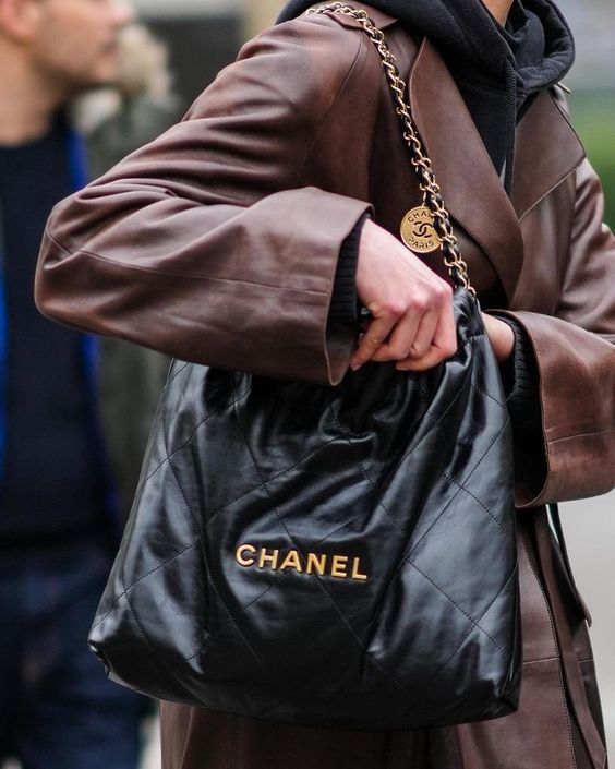 Chanel 22