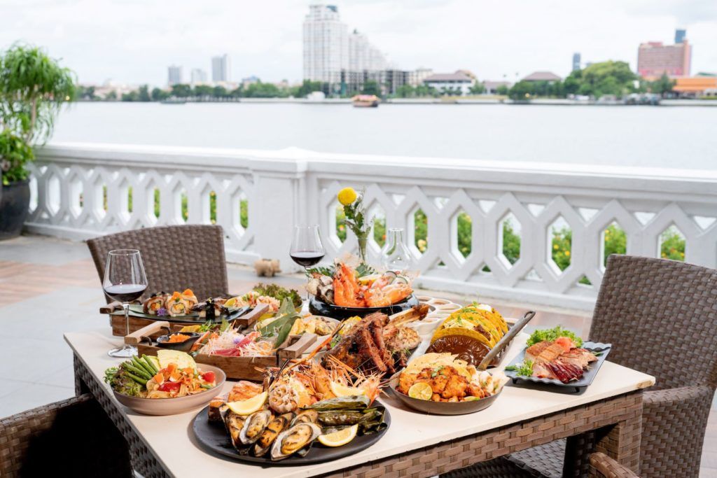 ร้านอาหารริมเจ้าพระยา บรรยากาศดี