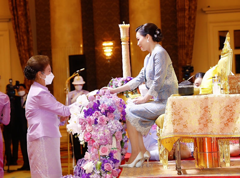 วันสตรีไทย