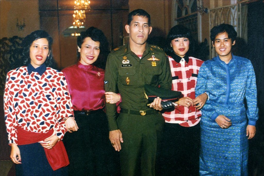 พระราชประวัติ สมเด็จพระบรมราชชนนีพันปีหลวง