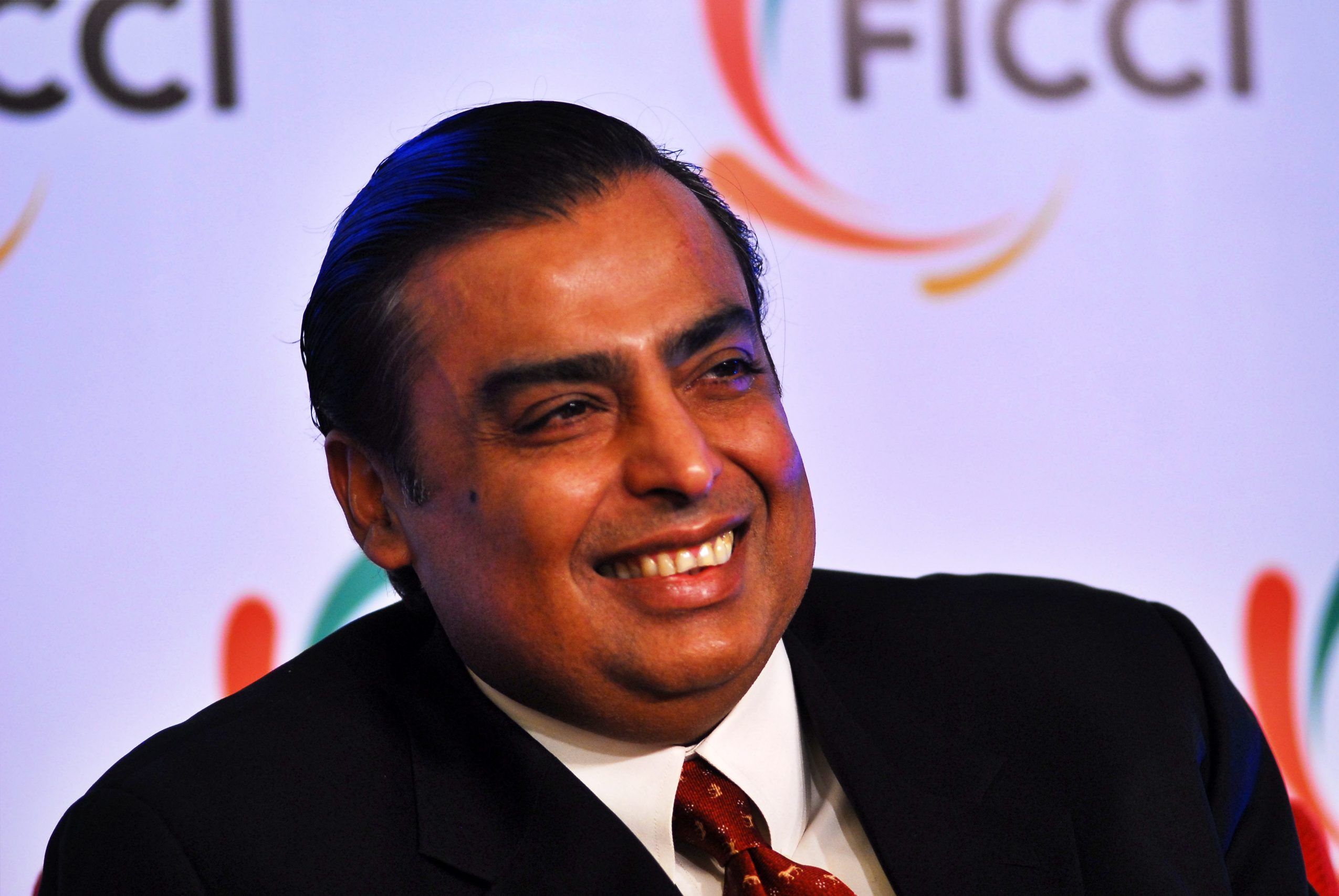 Mukesh Ambani ผู้ร่ำรวยที่สุดของอินเดียกับความใจบุญให้องค์กรการกุศล